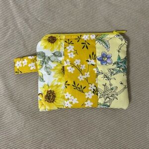Handmade Quilted Mini Zipper Pouch | Floral Patchwork | Yellow Floral 5